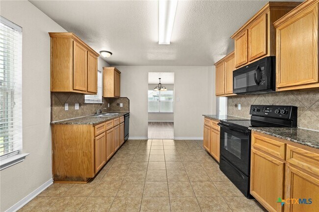 Building Photo - 6501 Alvin Dr