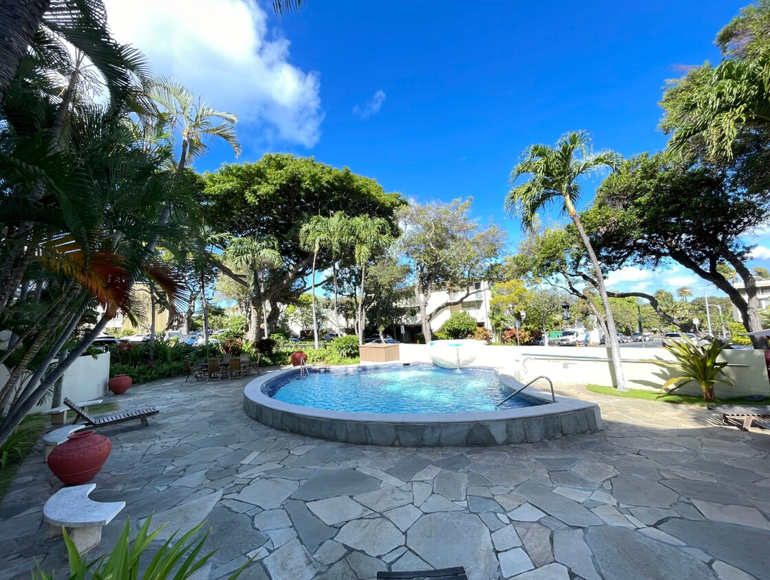 Primary Photo - 3030 Pualei Cir
