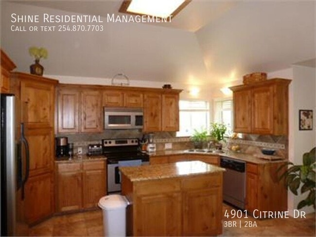 Foto del edificio - 4901 Citrine Dr