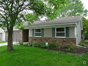 Building Photo - 6853 Redwing Dr