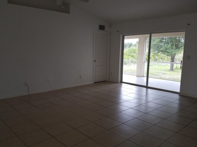 Foto del edificio - 3108 58th St W