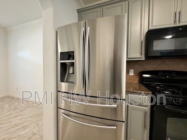 Building Photo - 11414 E Lake Gables Dr