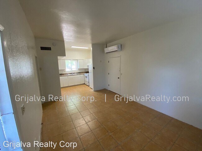 Building Photo - 1 br, 1 bath House - 4170 E La Cienega Dr ...