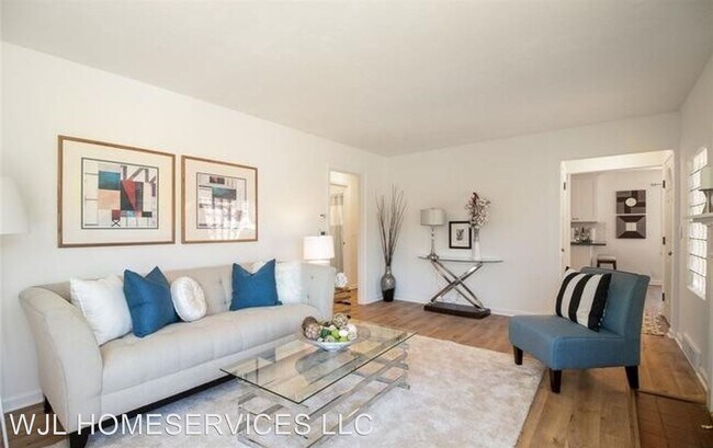 Foto del edificio - 4 br, 2.5 bath House - 4329 NE 56th St