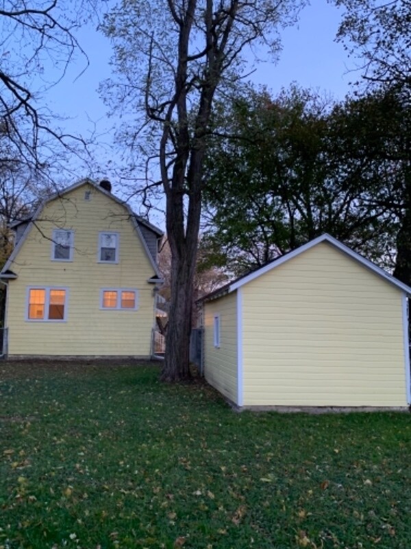 Building Photo - 921 Kennelworth Ave