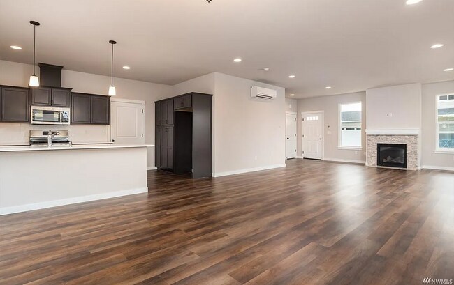 Foto del edificio - 124 N Trail Rd