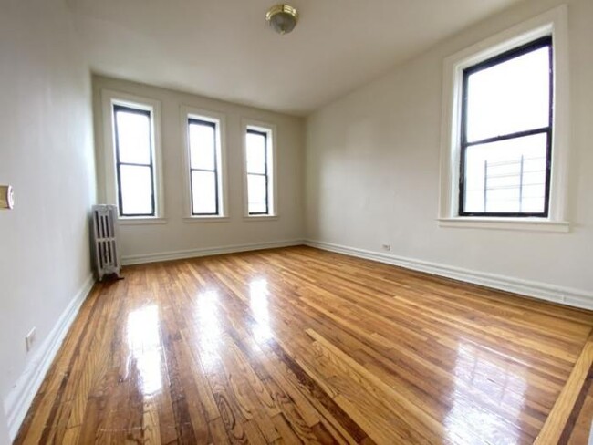 Building Photo - 1 bedroom in BRONX NY 10467