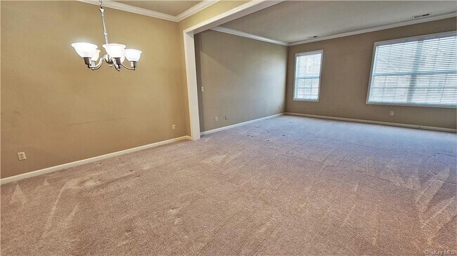 Building Photo - 310 Canter Ct