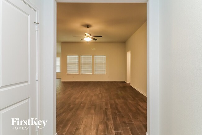 Foto del edificio - 1500 Glade Meadows Dr