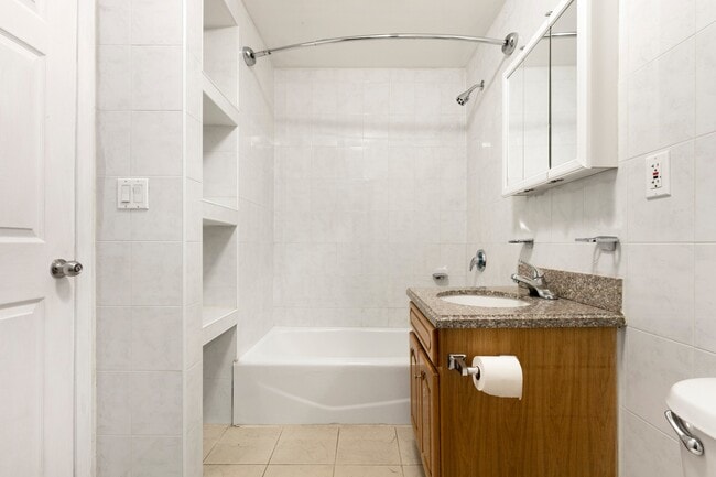 Foto del edificio - 216 Centre Street