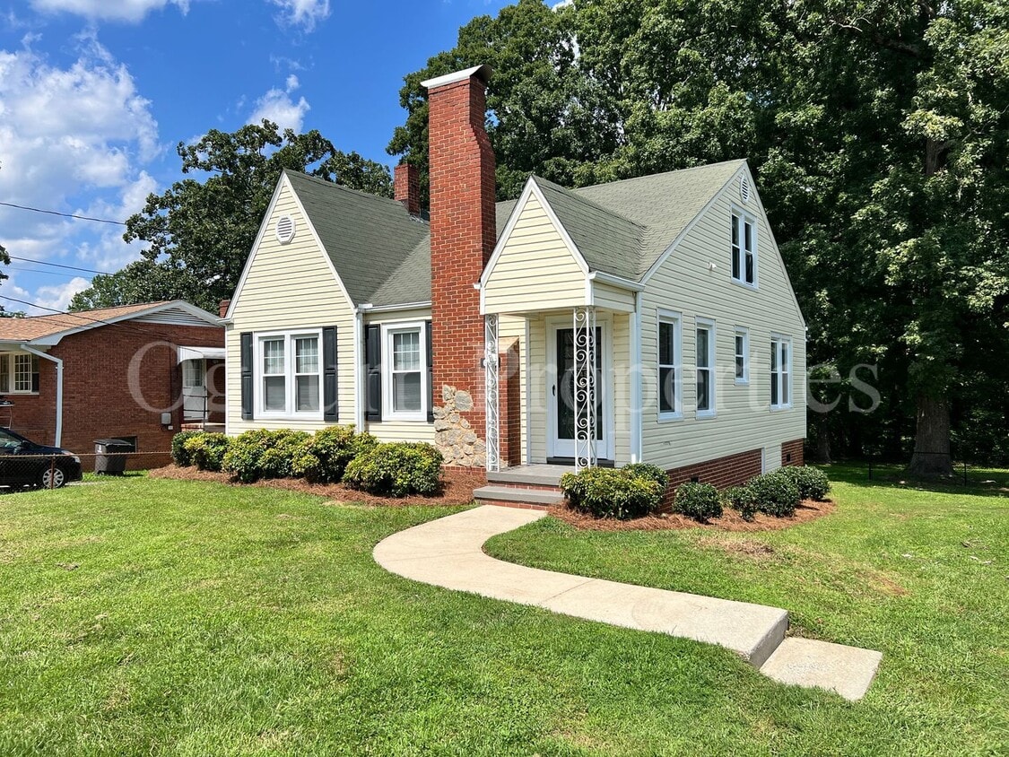 Primary Photo - 649 Linville Rd