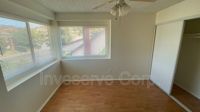 Building Photo - 3207 Woodcreek Cir