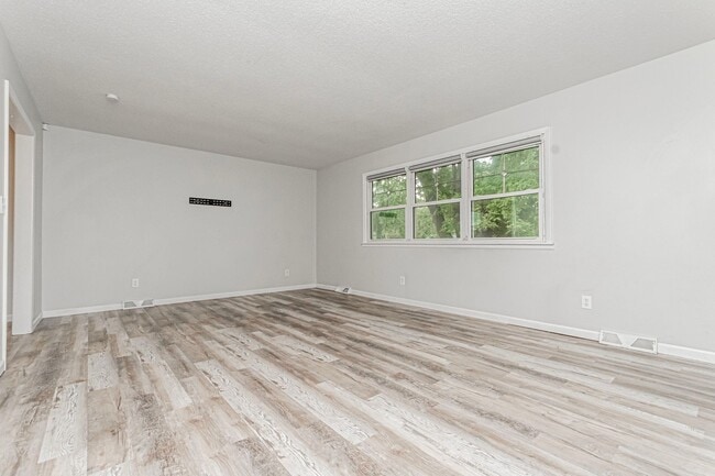 Building Photo - Please View 3D Virtual Walk-Through Before...