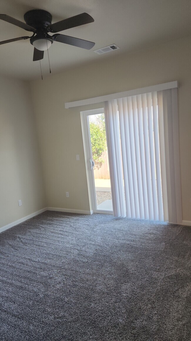 Foto del edificio - 5238 Edgewood Ln