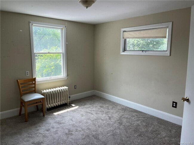 Building Photo - 596 NY-303