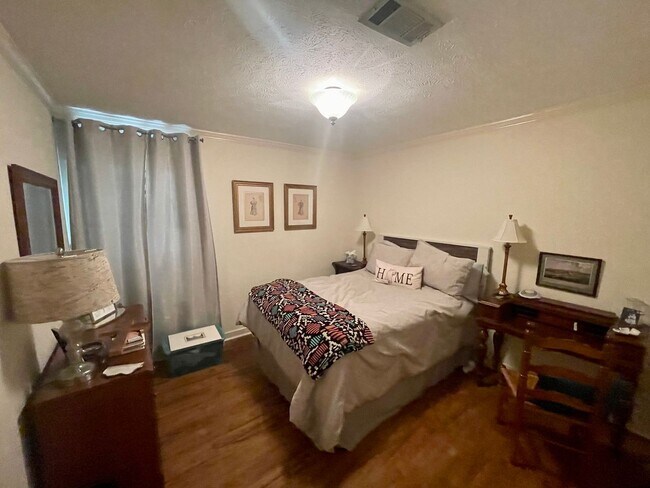Foto del edificio - Charming 3/2 Home in Madison School Distri...