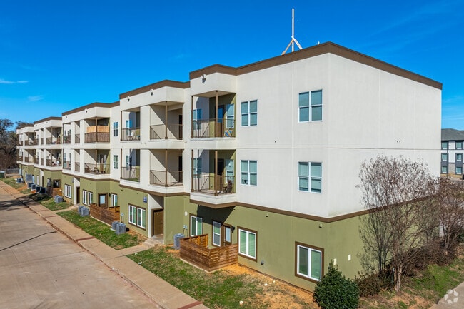 Building Photo - City Center Apartments