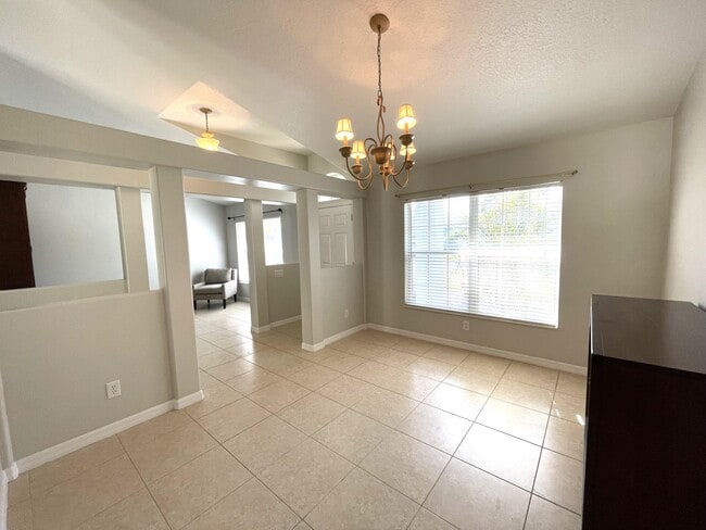 Building Photo - 1171 Tamango Dr