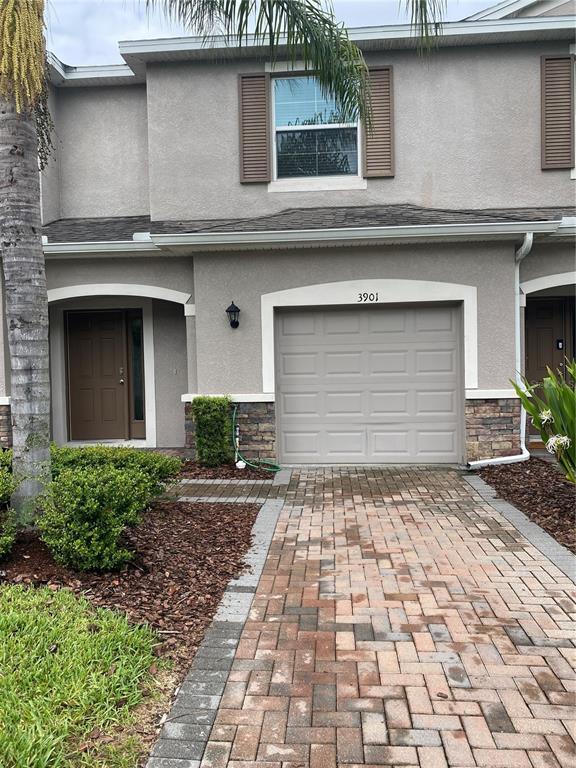 Foto principal - 3901 Silverlake Way