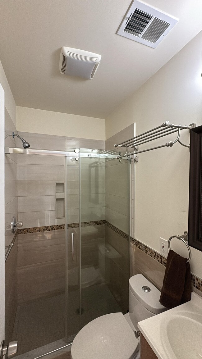 Foto del edificio - 4167 Ridge Ave