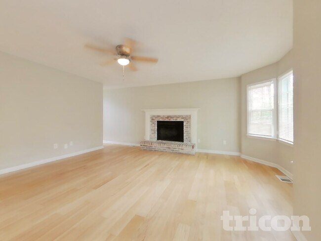 Building Photo - 5017 Sandyhook Ct NW