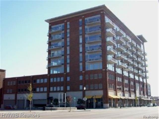 Primary Photo - 350 N Main St