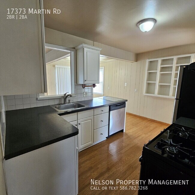 Foto del edificio - 17373 Martin Rd