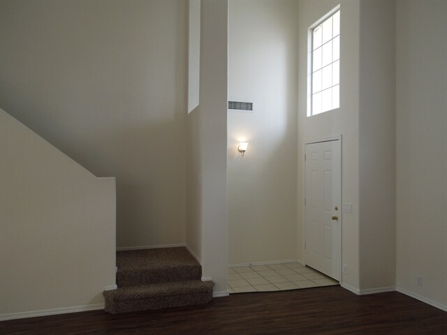 Building Photo - 1425 E Charleston Avenue