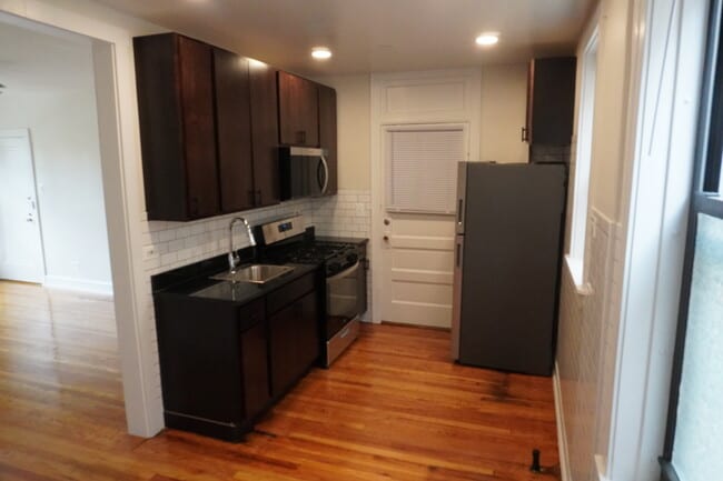 Building Photo - 4107 N Kedzie Ave