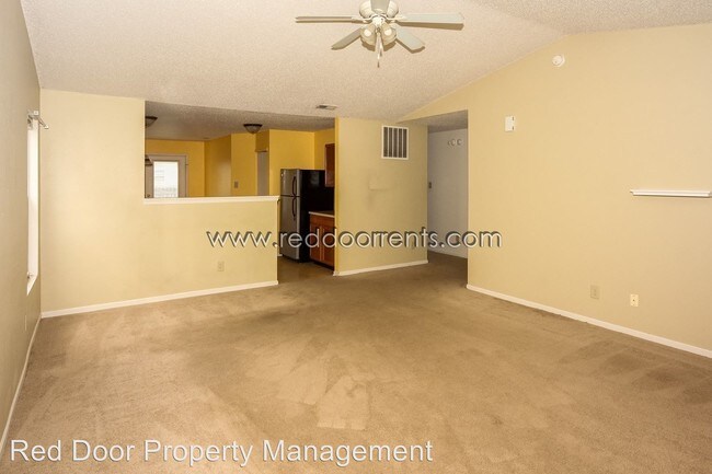 Building Photo - 3 br, 2 bath House - 10874 Woods Dr