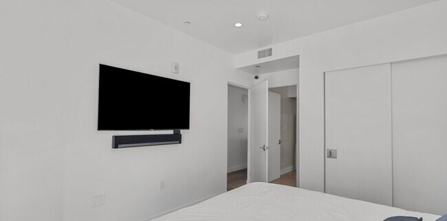 Building Photo - 1433 14th St