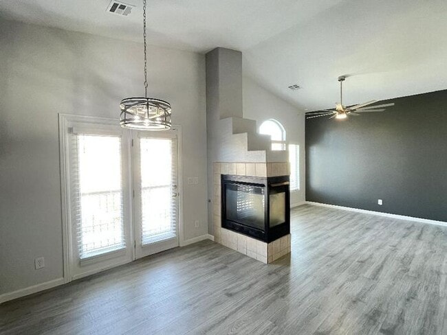 Building Photo - This property has been shown before and wi...