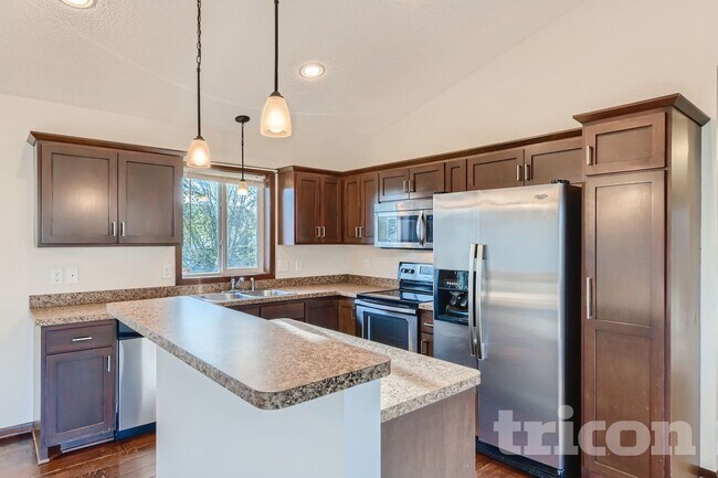 Foto del edificio - 7535 Lannon Ave NE