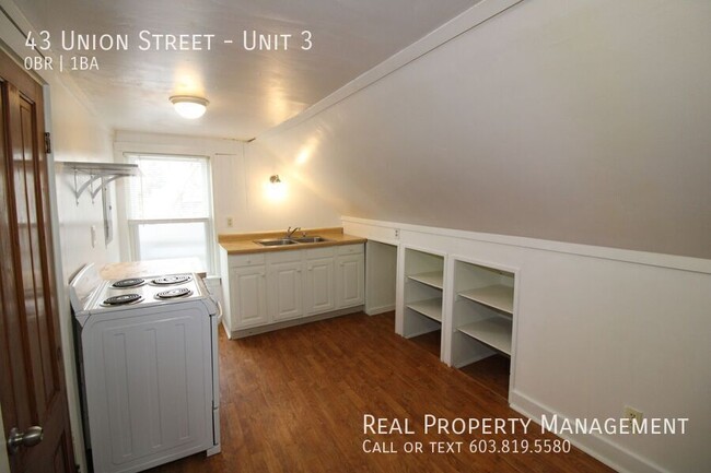 Building Photo - Quaint Studio Apartment Near Downtown Port...