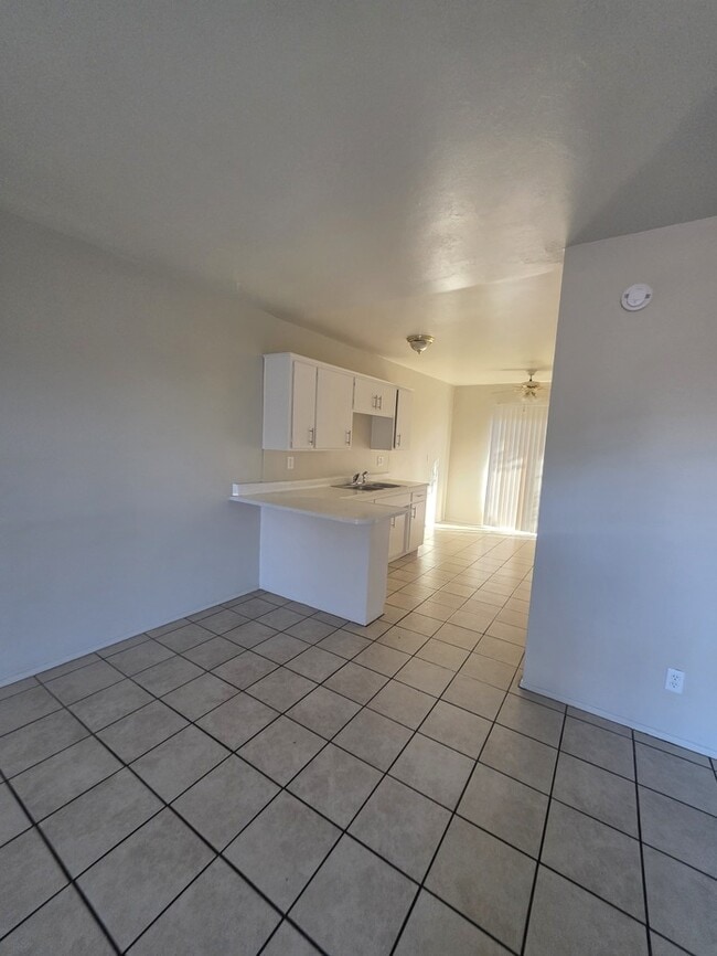 Foto del edificio - 1558 N Craycroft Rd