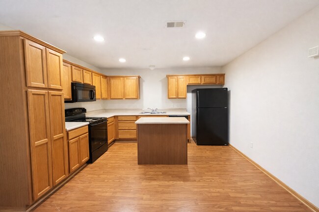 Building Photo - 3BR/2BA Home for Rent in Grain Valley, MO 64029 | Fenced Yard | Fireplace | Garage | Pet-Friendly