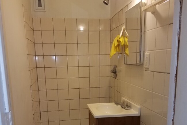 Foto del edificio - 5725 W Addison St