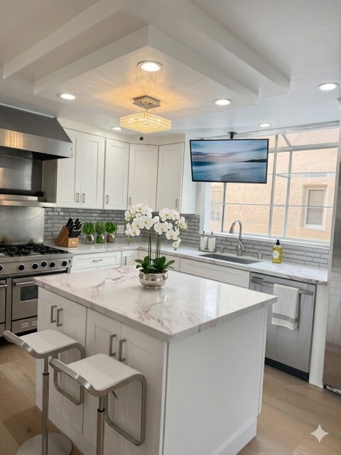 cocina - 244 S Almont Dr