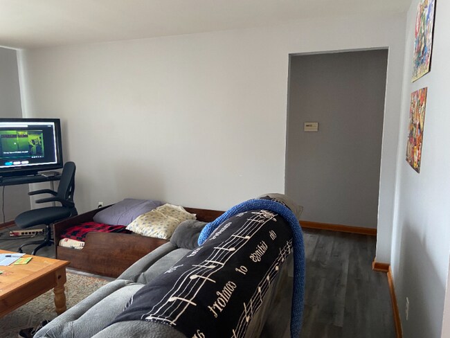 Foto del edificio - 415 E Staat St