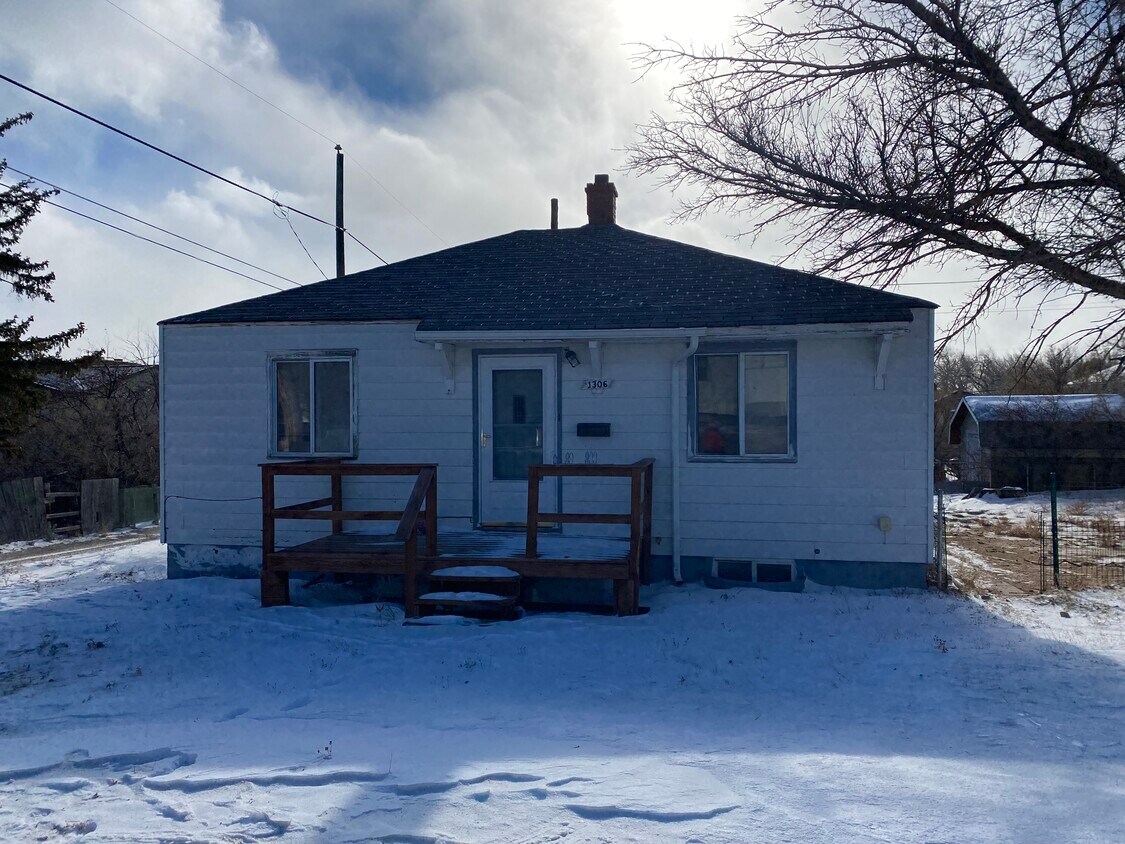 1306 Court Pl, Rawlins, WY 82301 House Rental in Rawlins, WY