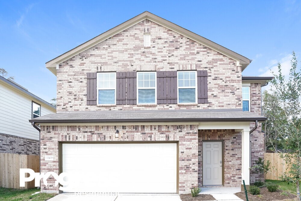 Primary Photo - 13435 Hillside Dr