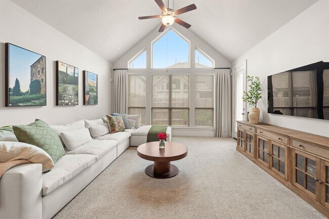 Foto del edificio - 6023 Dovetail Cliff Ct