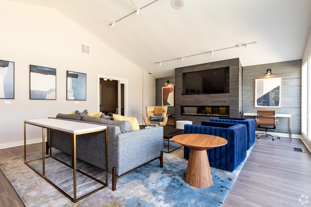 Savannah Trace Apartments Apartments in Schaumburg, IL