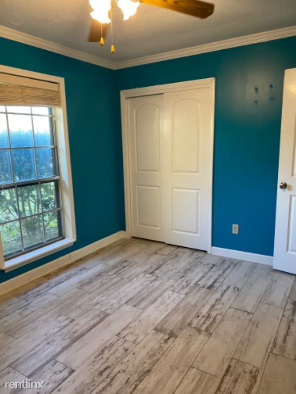 Building Photo - 3 br, 2 bath House - 226 Saratoga Dr