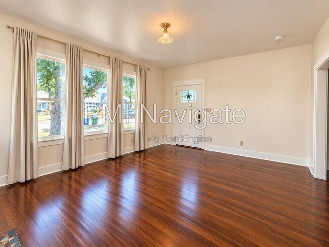 Foto del edificio - 1118 McKinley Ave