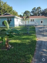 Building Photo - 14058 Bentwood Ave