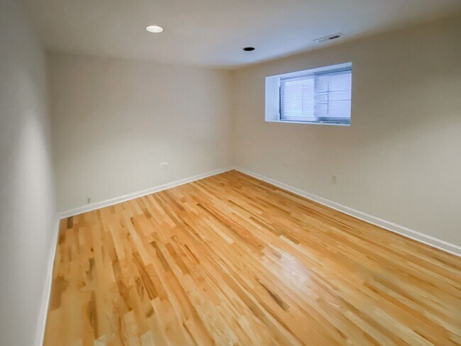 Foto del edificio - 3637 N Paulina St