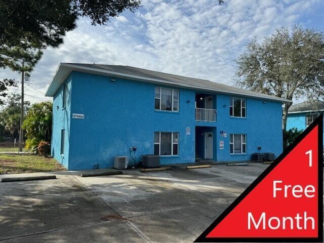 Foto principal - 1527 Schoolhouse St