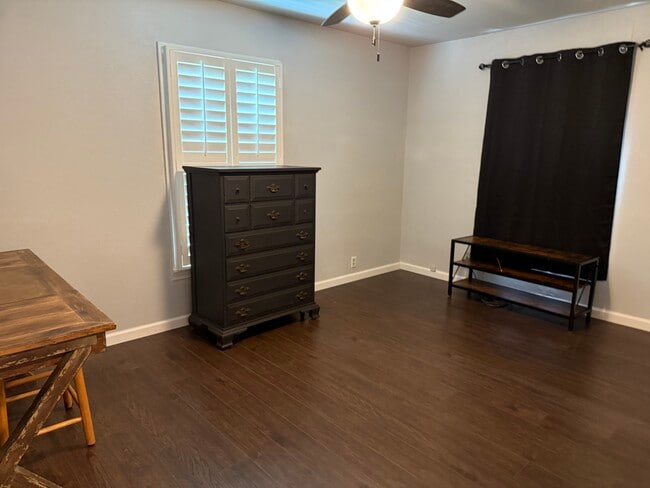 Front Bedroom - 506 N Ricketts St