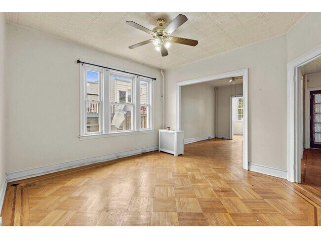 Foto del edificio - 159 W 57th St